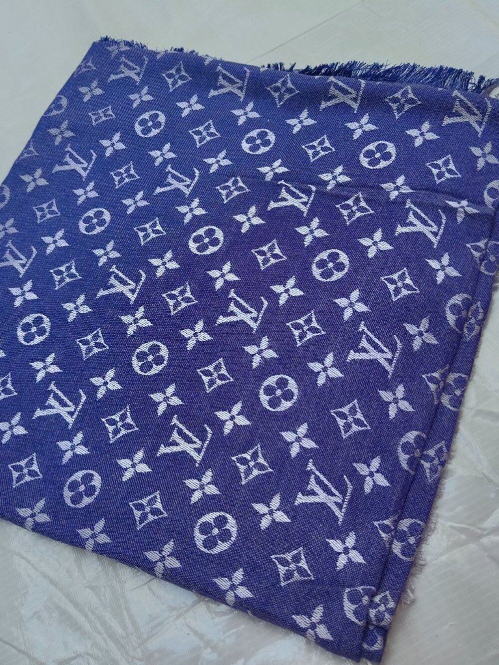 louis vuitton Scarf wrap monogram